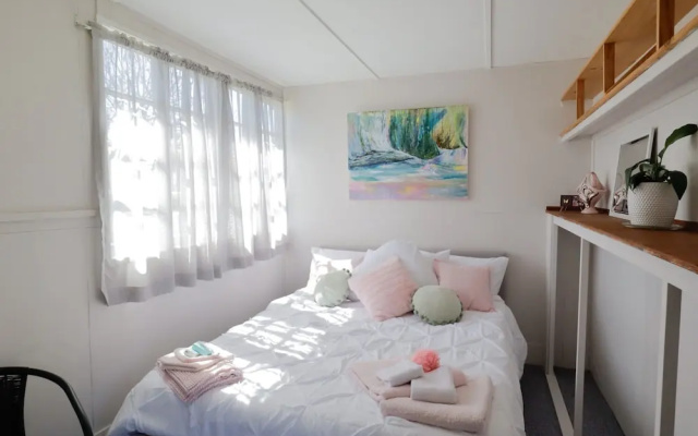 Heritage Home With BBQ & Outdoor Fire Pit – Guest Rooms – Tenterfield
