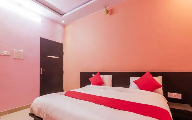 OYO Flagship Hotel Shivam Palace