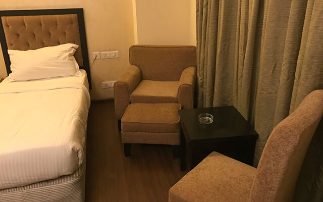 Hotel Glitz Westend Inn