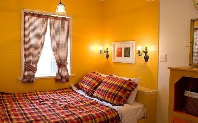 Little Provence Pension