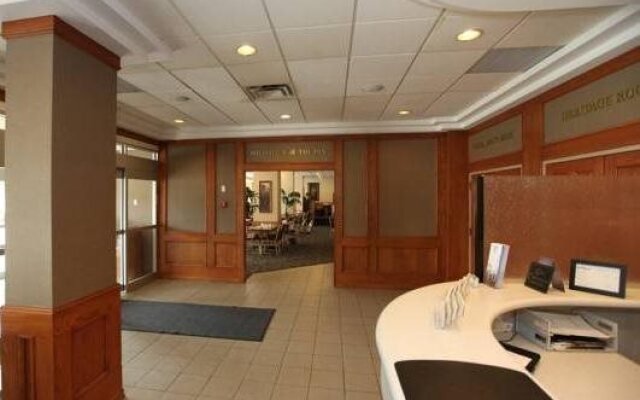 St. Albert Inn & Suites