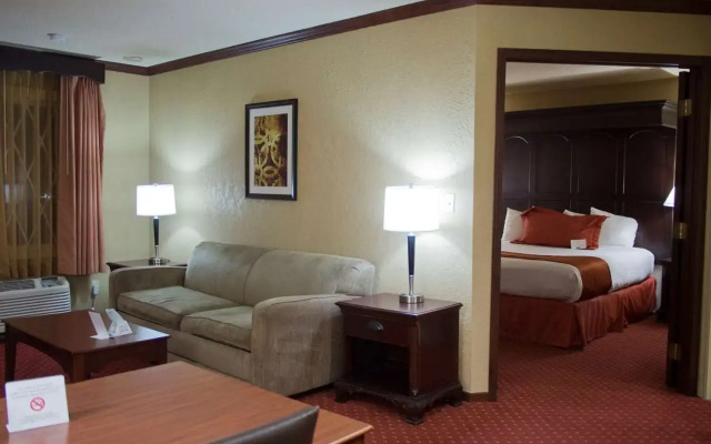 Days Inn & Suites by Wyndham Coralville / Iowa City