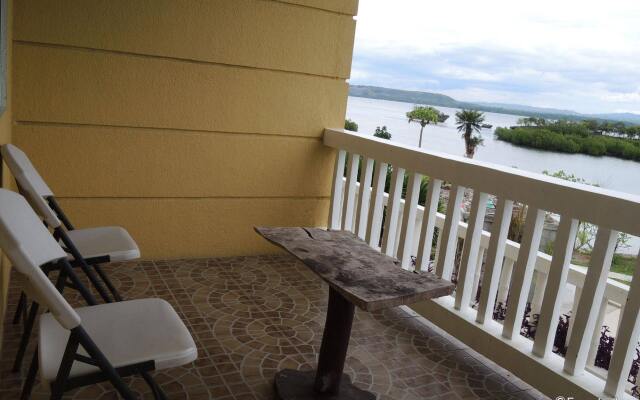 Moalboal Beach Resort