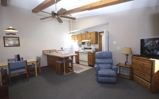 Streamside on Fall River