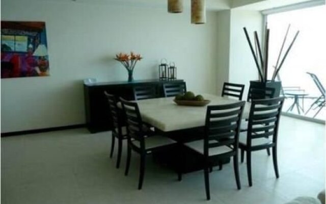 Peninsula 3 9C by RedAwning