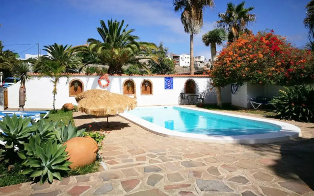Holiday Home El Castillo - BUV134