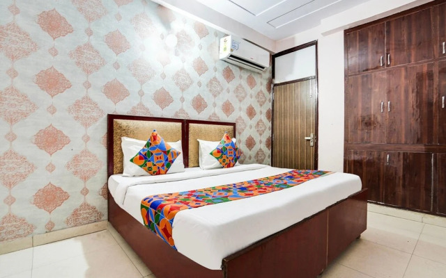 OYO Townhouse 1077 Hotel travel time