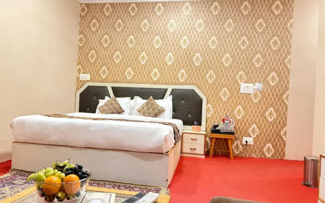 Rozan Jaai Orchard Hotel