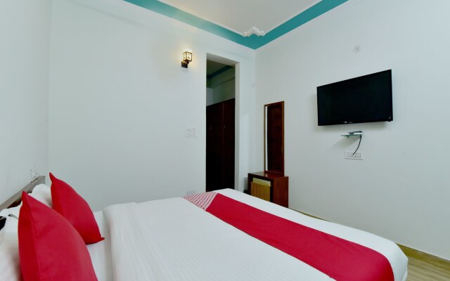 OYO 23527 Sarla Regency