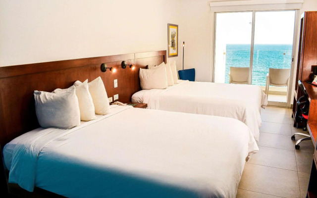 Park Inn by Radisson Mazatlán