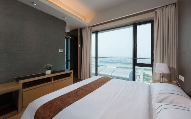 Yicheng Pazhou Poly World Trade Centre Apartment