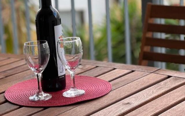 Sea view one bed apartment with pool in Peyia B7