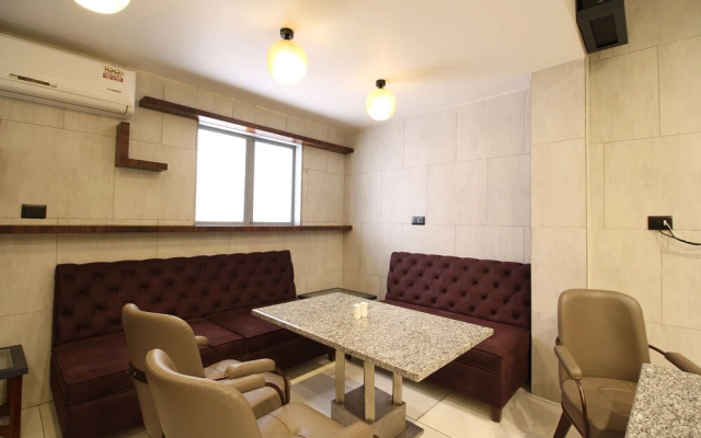 Hotel Maple IVY