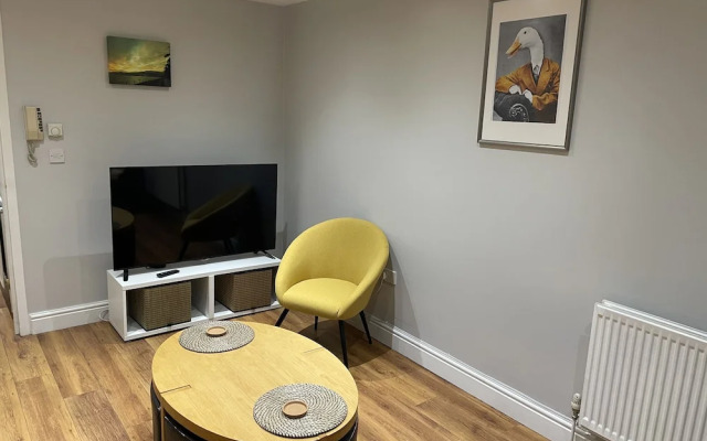Immaculate 2-bed Apartment in London