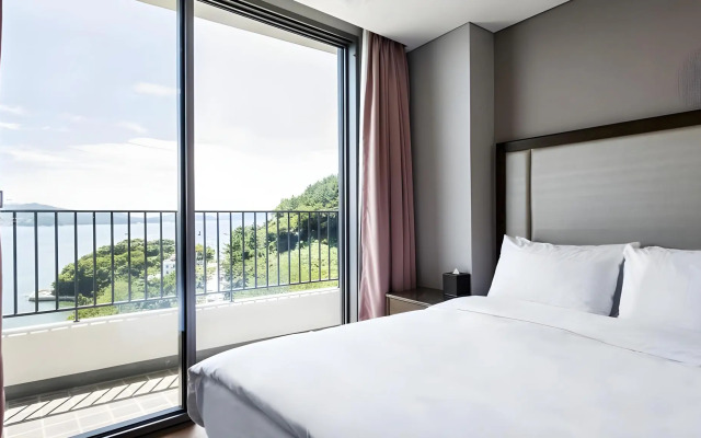 Stanford Hotel & Resort Tongyeong