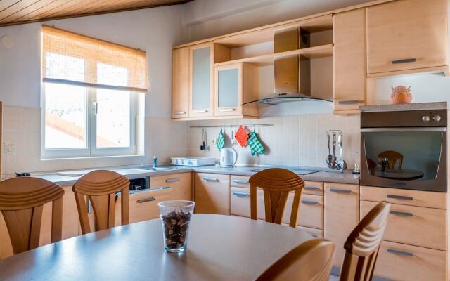 Apartments And Rooms Preka