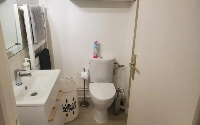 Joli Petit Studio Au Centre De Carry Le Rouet