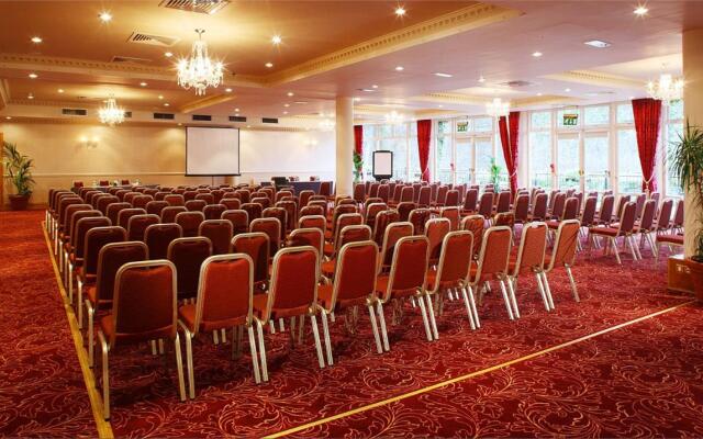 Kilkenny River Court