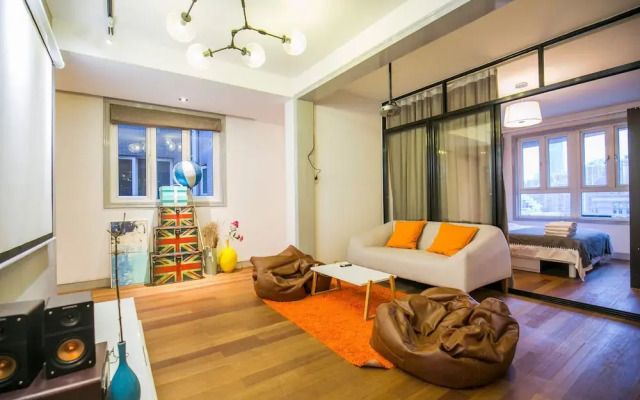N2haus People Squre 4 bedrooms