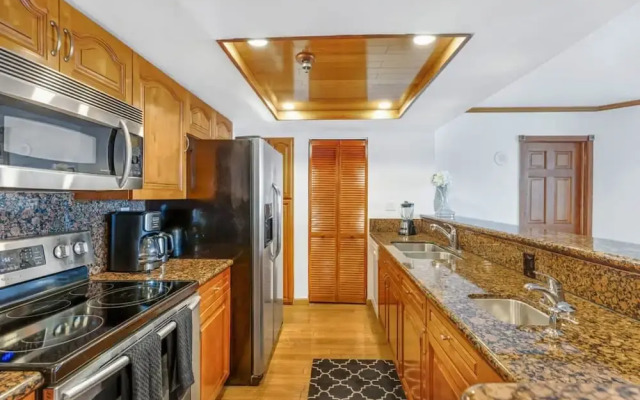 Stunning Balcony Views 4 Bedroom