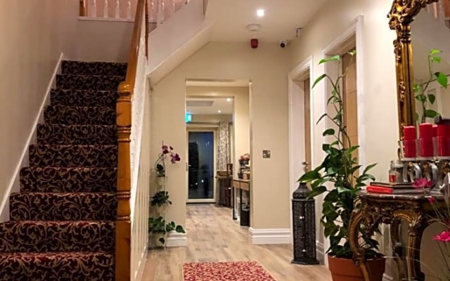 MapleHouse B&B