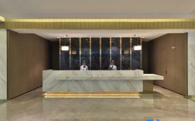 Orange Hotel  (Shanghai Hongqiao Railway Station Beidi Road)