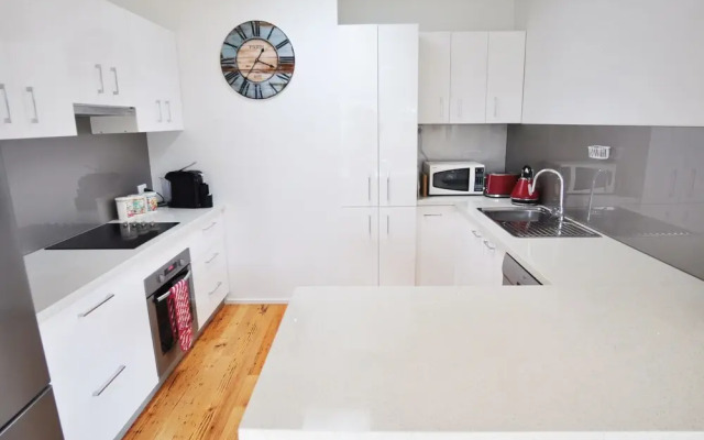 Waves On Florida - Surf Side