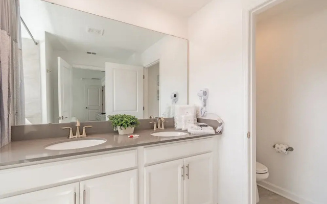 Luxury 4bd/3ba Home Storey Lake