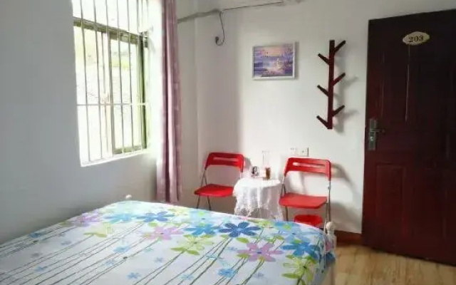 Left-hand hostel in Xichong,shenzhen