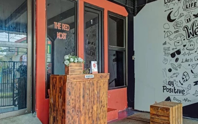 The Red by OYO Rooms