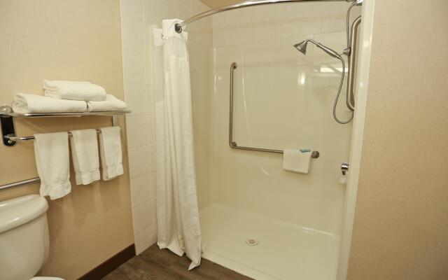 Holiday Inn Express And Suites - Vernon by IHG