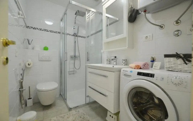 Bea Leo in Rovinj With 1 Bedrooms and 1 Bathrooms