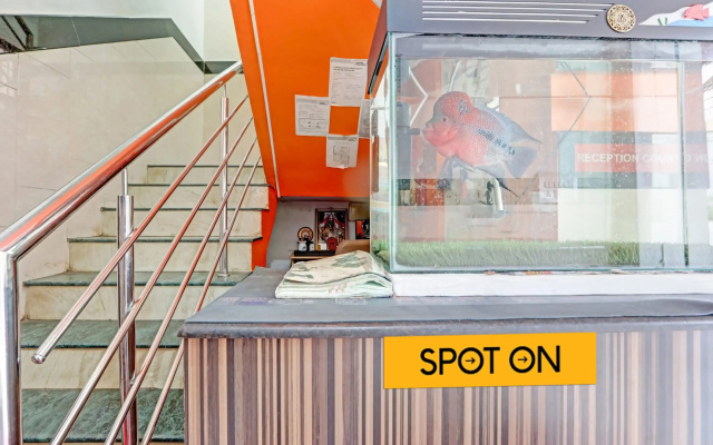 Hotel O Vishu Moni Residency