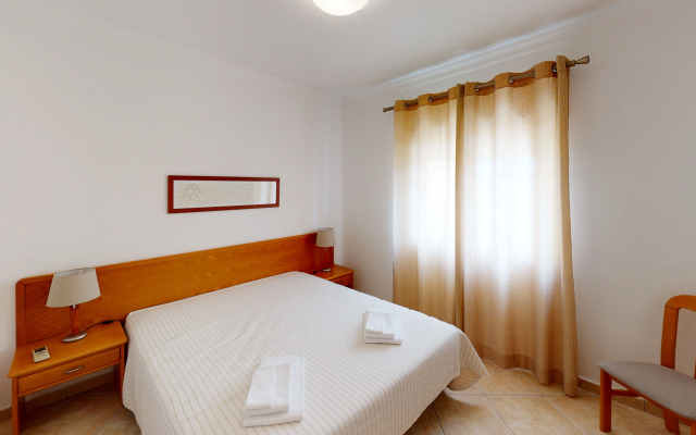 Praia da Lota Resort - Hotel & Apartments