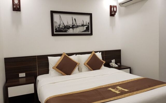 Helenhalong Hotel
