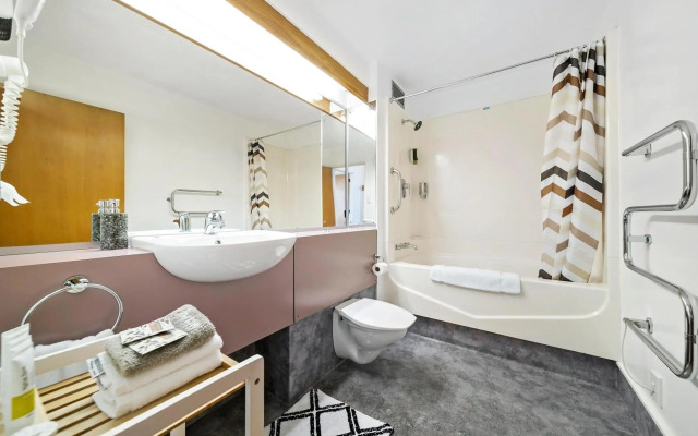 Amity Serviced Apartments