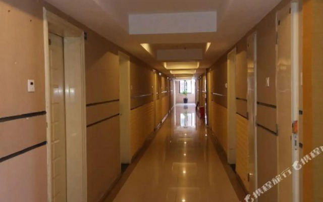 Huayue Apartment Hotel