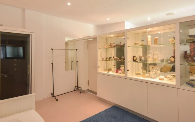 Cosy Studio by Homing