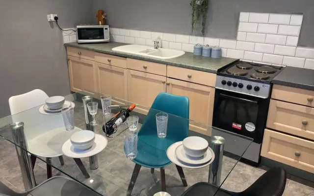 Impeccable 1-bed House in Pontefract
