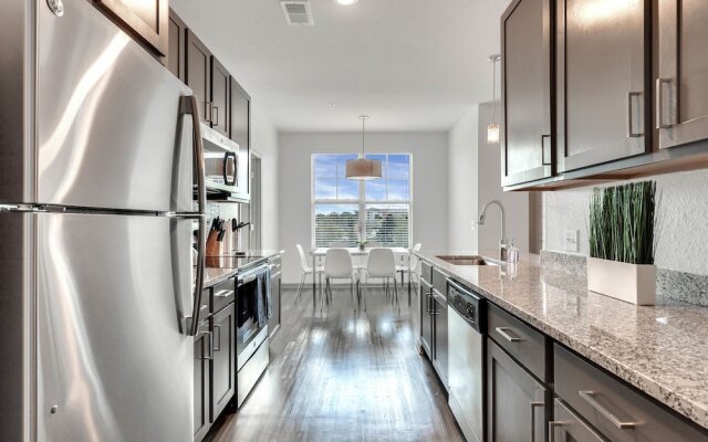 SeaWorld - Disney Apartments by NUOVO
