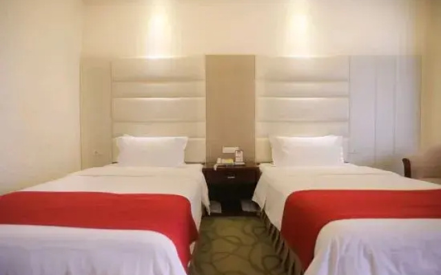 Donghua Hotel Bazhong
