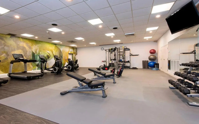 Sonesta Hotel Grand Rapids Airport