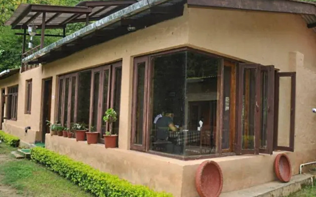 Perfectly Located Resort amidst Majkhali Woods
