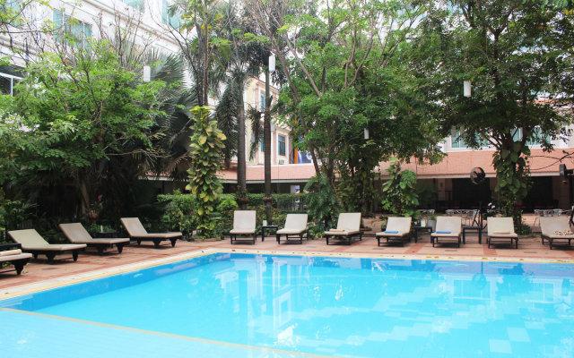 Angkor Riviera Hotel