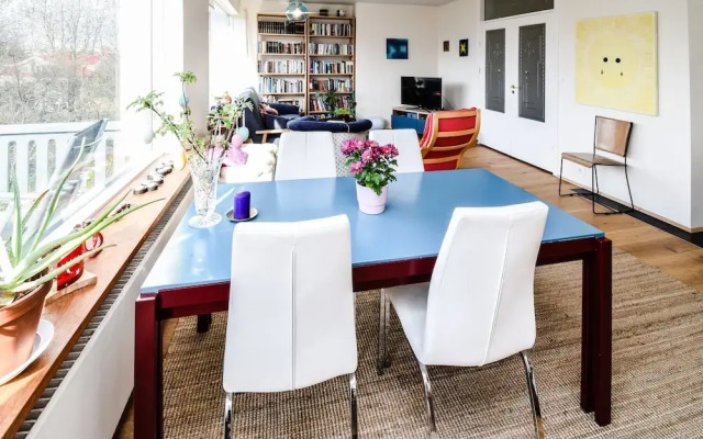 Apartment H10