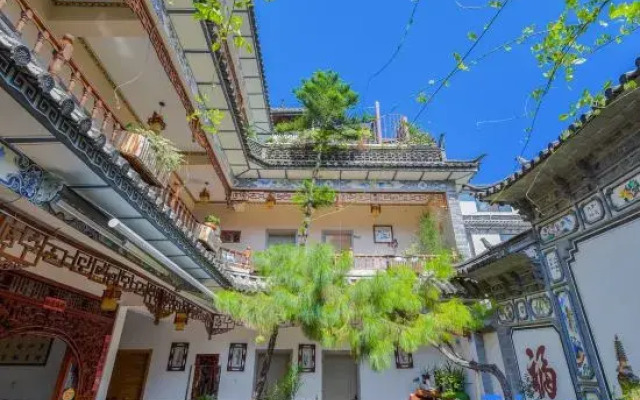 Honglinge Inn (Dali Ancient Town South Gate)