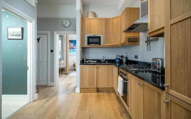 Altido Captivating 1-Bed Flat In Fulham