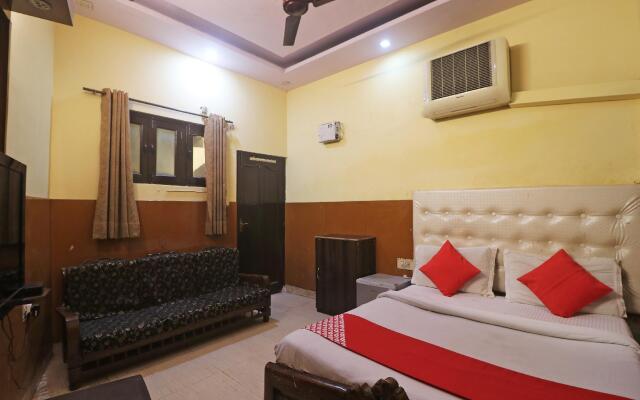 OYO 62948 Hotel Dakshit Inn