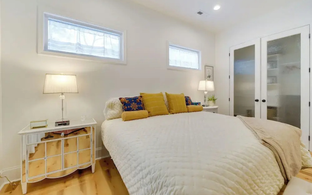 ~ 1 Mi to Dtwn: Wilmington Home w/ Patio!