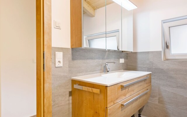 Pleasant Apartment in Mühlbach Near Ski Lift